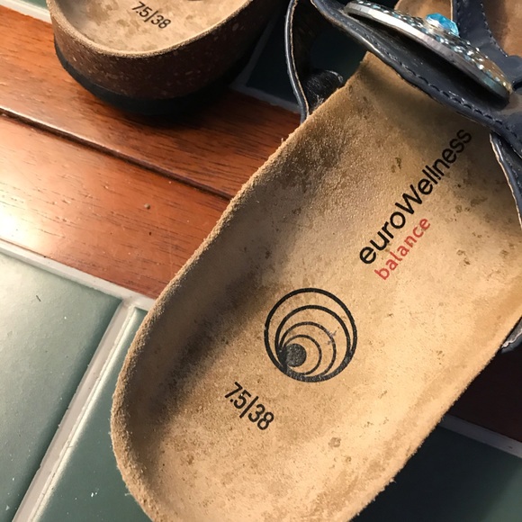 Euro Wellness unique footbed sandals - Picture 4 of 4